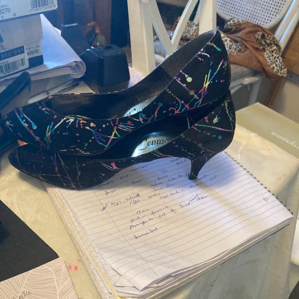 LENMARO SHERRY  AND BLACK HEELS  SIZE  9M